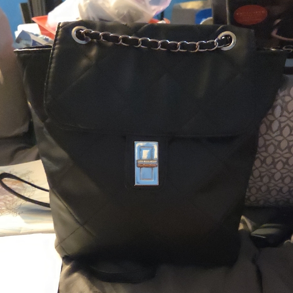 Black Quilted Chain Strap Bag - Picture 1 of 2